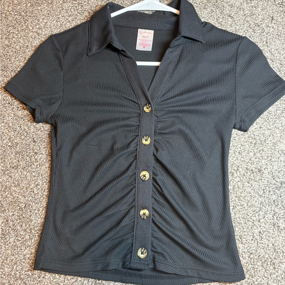 No Boundaries Gray Ruched Button Down Shirt (unworn)